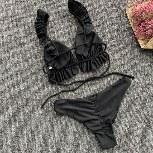 New Black Sexy Ruffle Bikini Set with Push up - Picture 4 of 6
